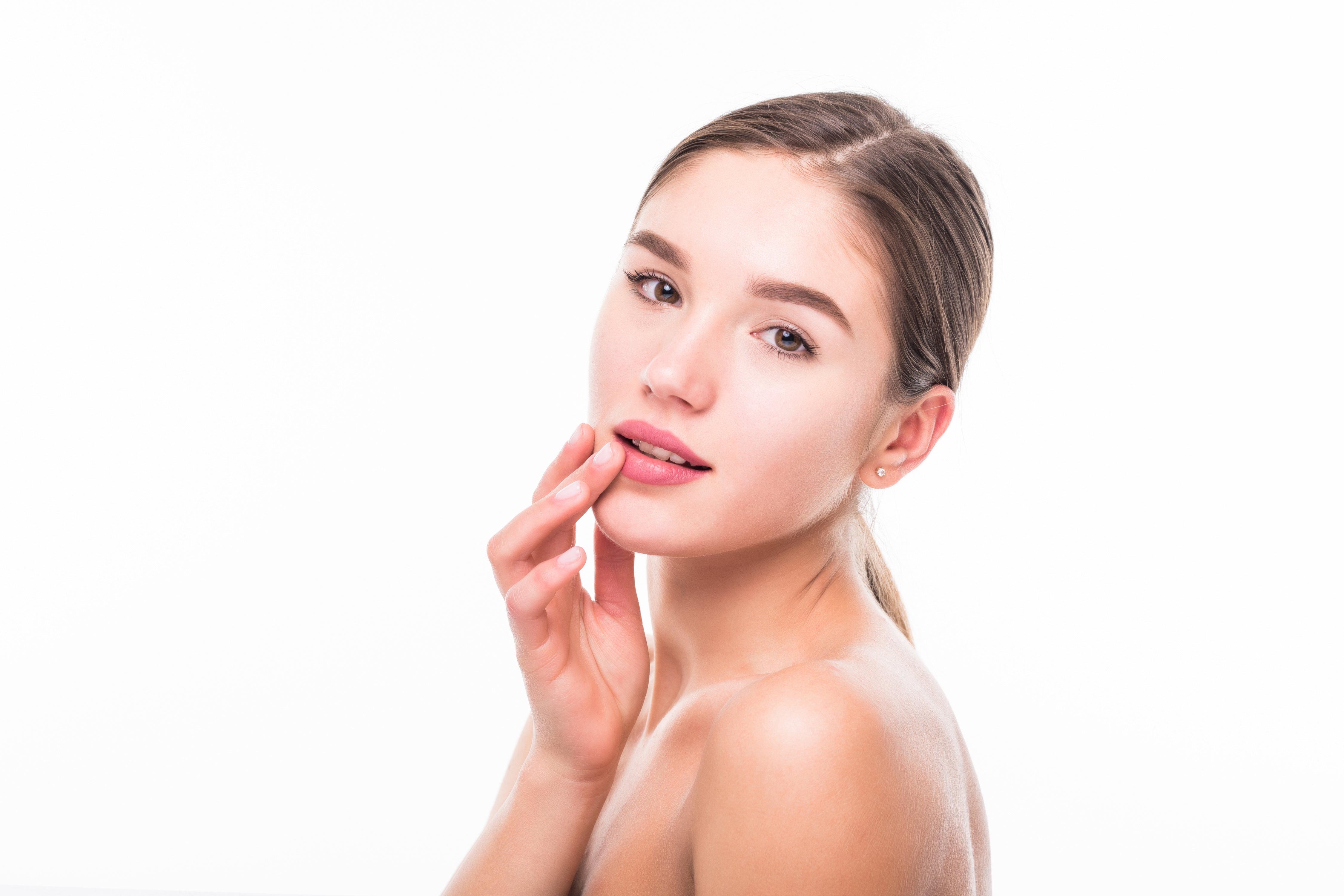 5 Signs Your Lips Need a Hydrating Lip Treatment